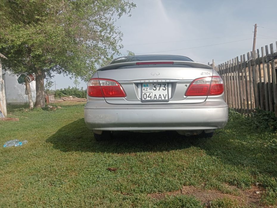 Машина сатылады.