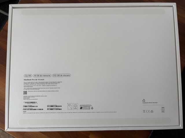 MacBook Pro 14” M5  Silver 512gb - 7199