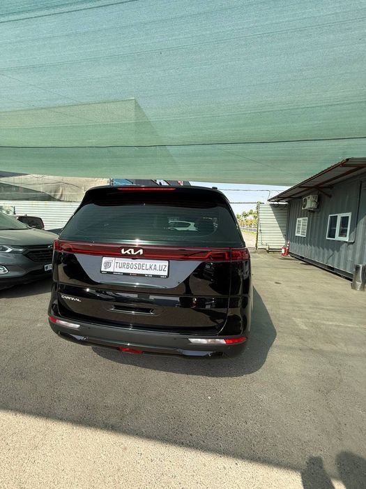 KIA. K A R N I V A L .