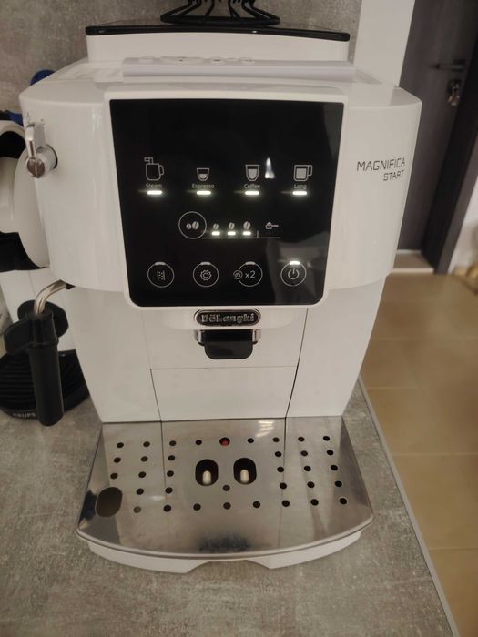 Кафе автомат Delonghi