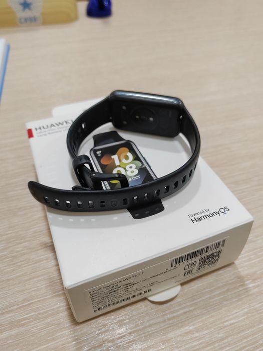 Продам Huawei Band 7.