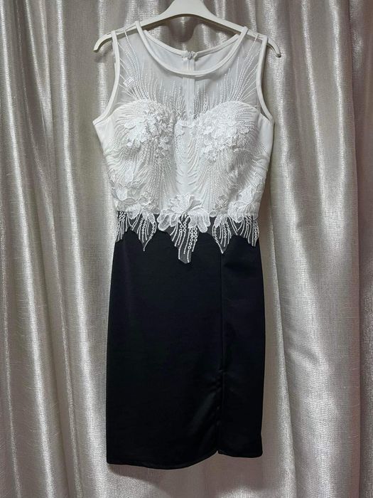 Официални рокли .