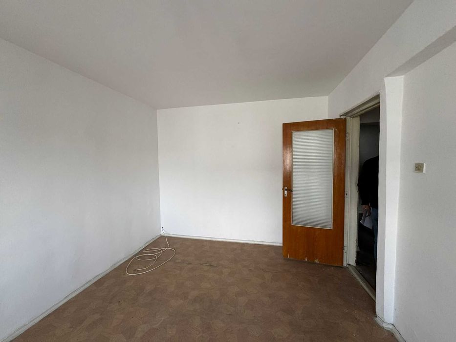 Apartament 2 camere decomandat | 51,6 mp | Bd. București | Etaj 3/10 | Bloc 1985| direct proprietar
