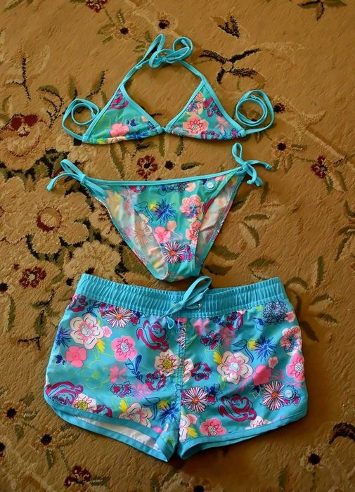 Купальник + шорты на рост 140-160