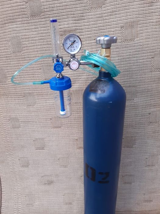 кислородный баллон в  комплекте