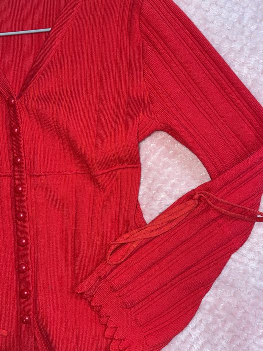 красная кофта размера S-M