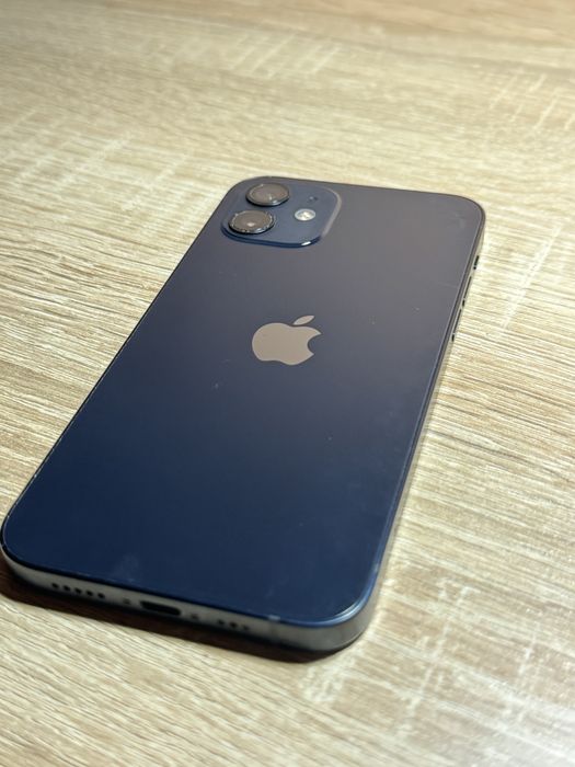 Iphone 12.       .