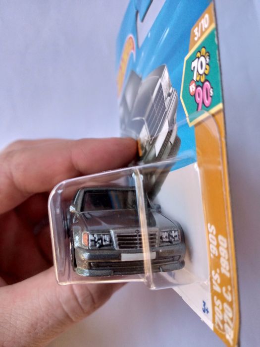 Моделька Mercedes Benz 500E Hot Wheels