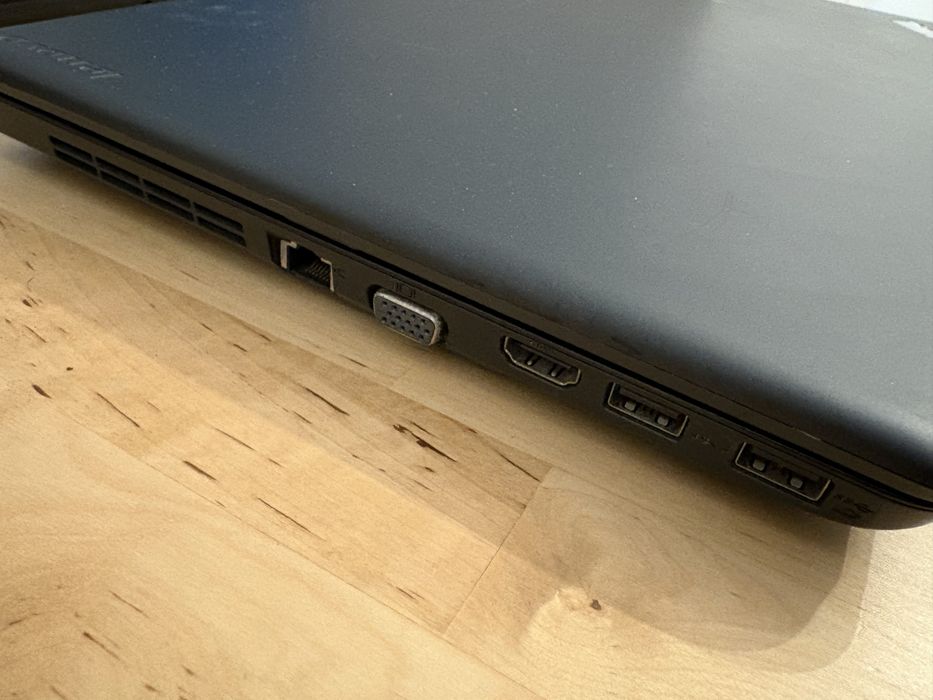 Vând laptop Lenovo ThinkPad