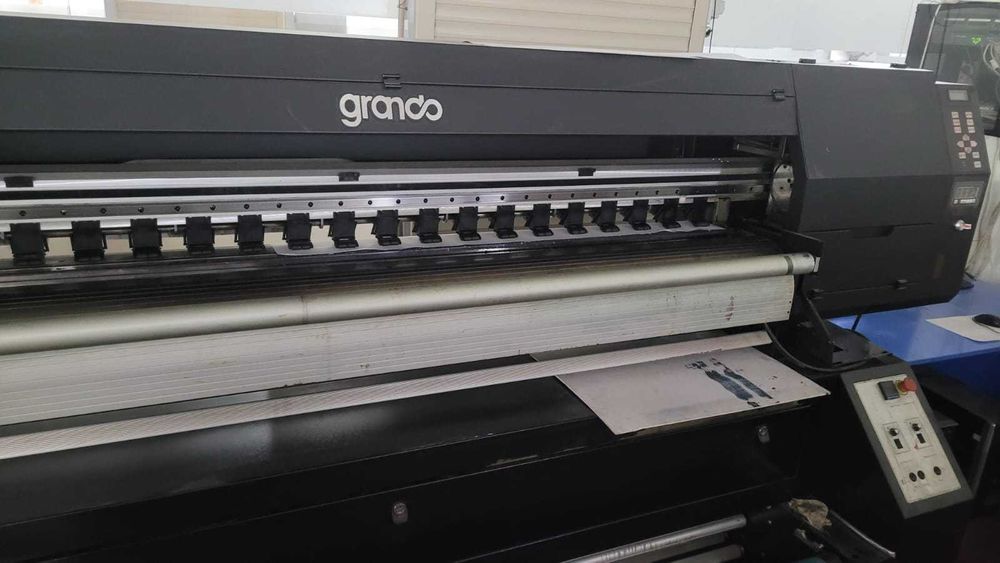 Станки для печати баннера и оракала самоклейки  на зап.части