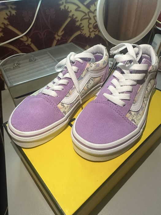 Продам новую обувь