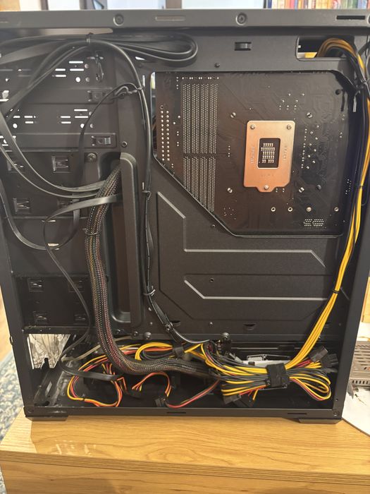 PC gaming i7-9700k, rtx 3070, 32gb ram, 128 ssd1, 512 ssd2, 1 tb hdd