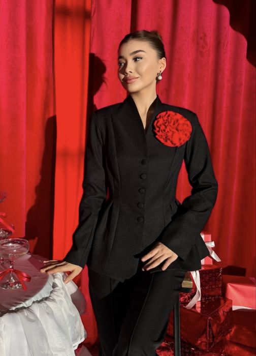 Пиджак приталенный