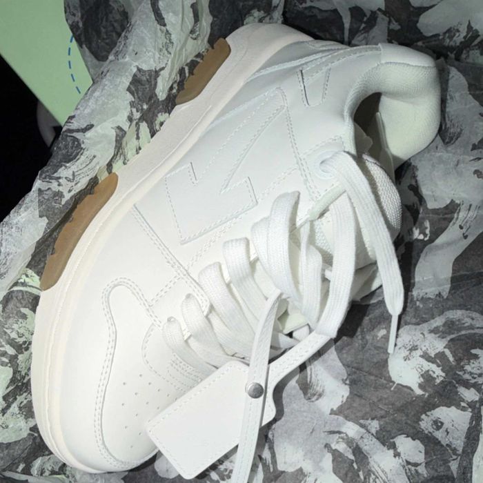 #NOU# Off White Out of Office White - Verificare Colet -