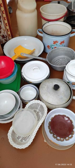 Чашки, тарелки. Посуда.