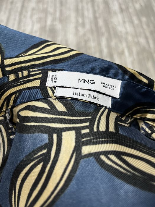 Продам блузку Mango
