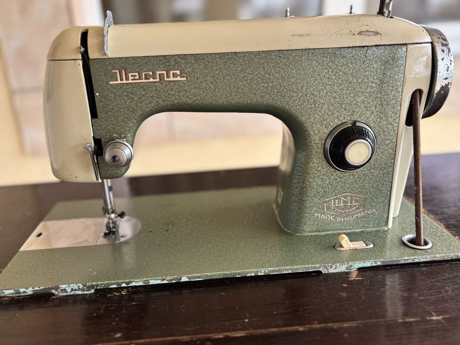 Masina de cusut Ileana-UMC Cugir-cu masa originala-Braila