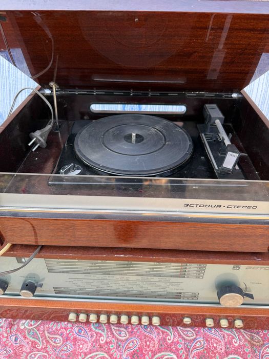 Радиола Эстония с ламповым