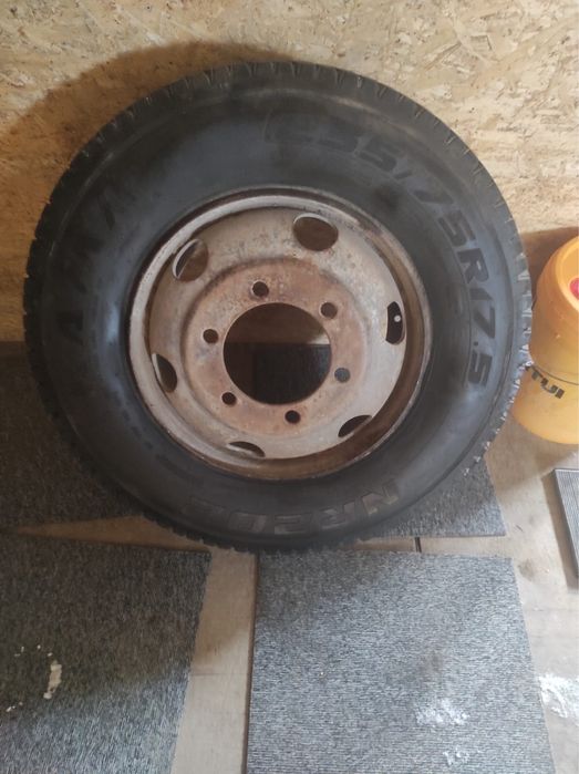 Продам резину с диском