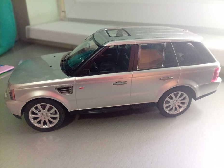 Vând mașina Land Rover