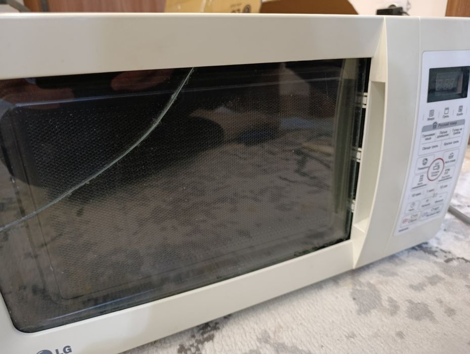 Микроволновка, все работает исправно