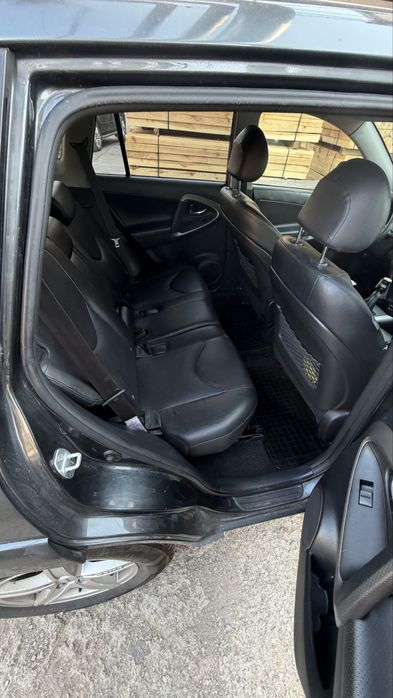 Toyota rav4 d-cat 2.2 177 за гарнитура на главата