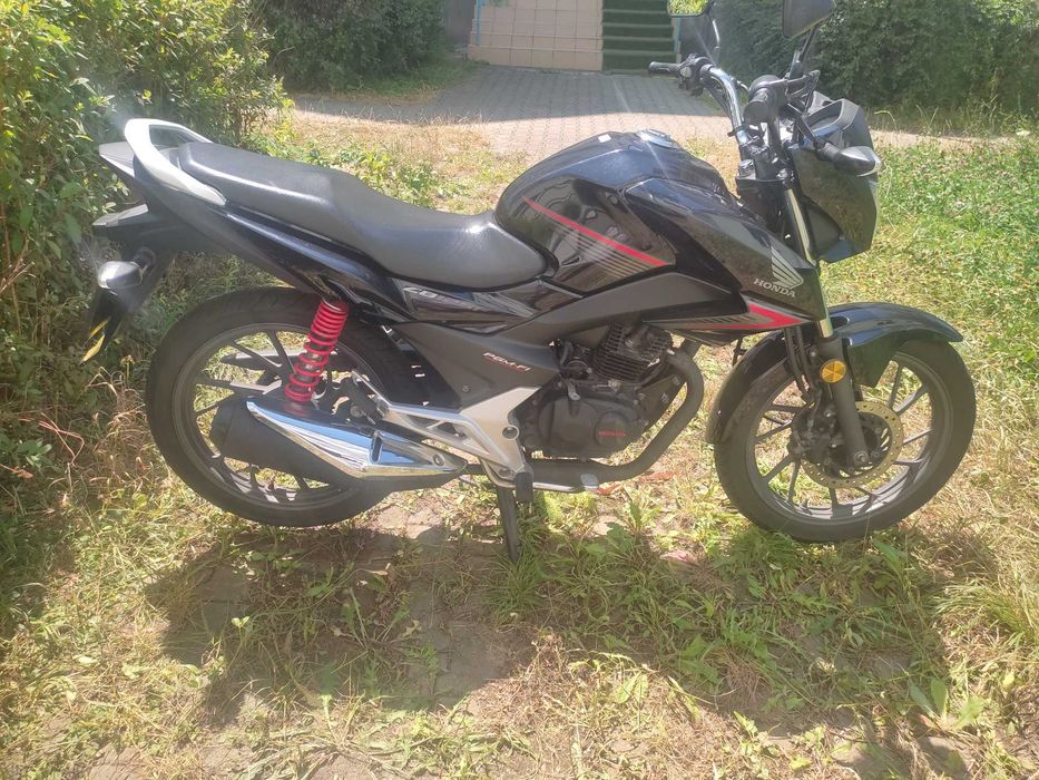 Honda CBF 125 – An 2017, 29.382 km, ideală A1 (16 ani), stare foarte bună