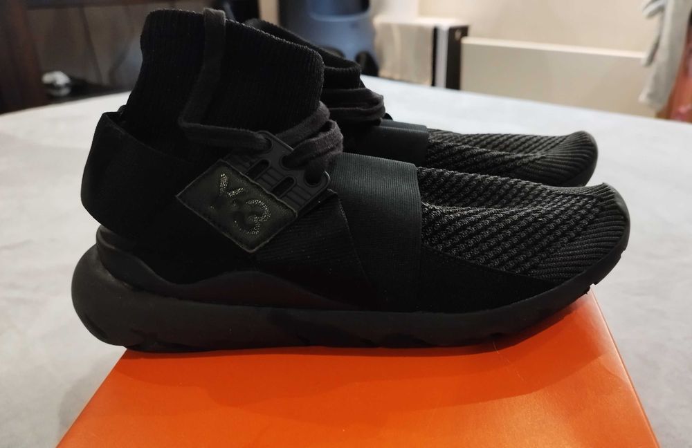 Adidas Y-3 by  YOHJI YAMAMOTO кецове 38 2/3 нова цена 169 лв