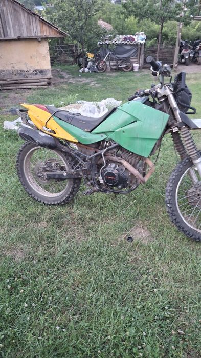 Vand cross 150cc stare foarte bună