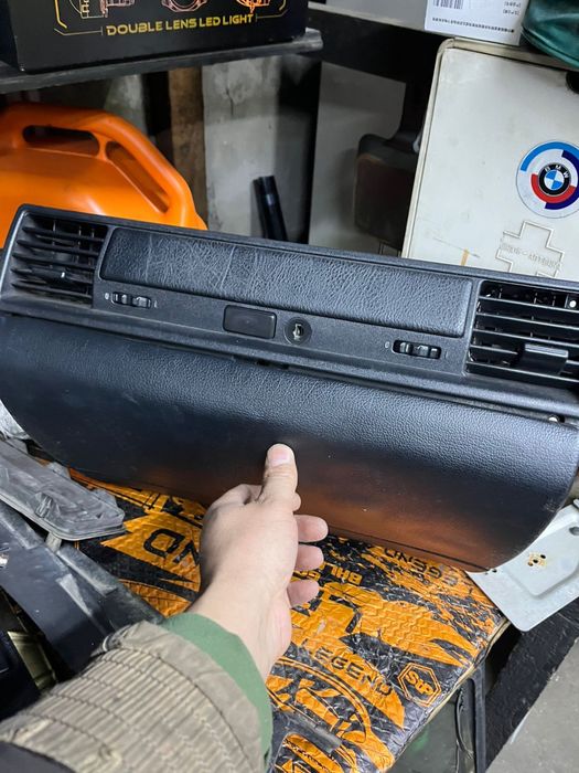 Запчасти е36 кузов. Салон, ходовка,