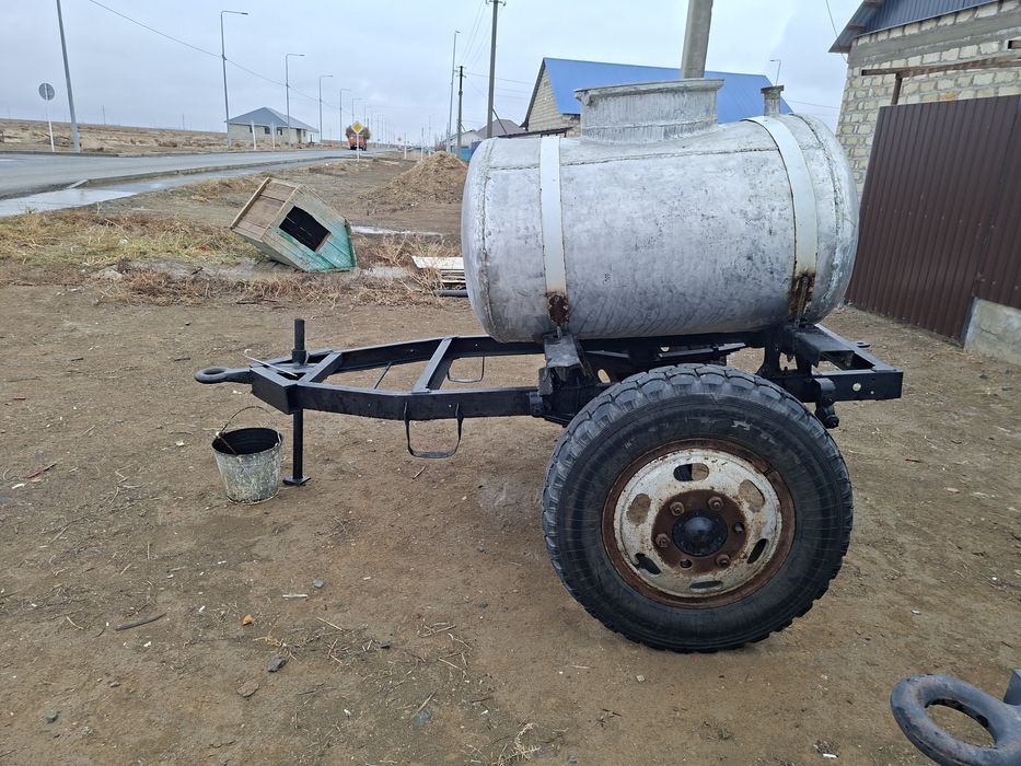 Прицеп бочка 800л, 1тонна,