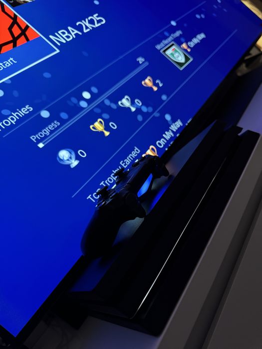 Consola Ps PlayStation 4 PRO 1 TB Folosit Foarte Putin !