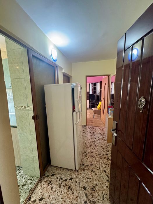 Apartament 2 camere semidecomandat