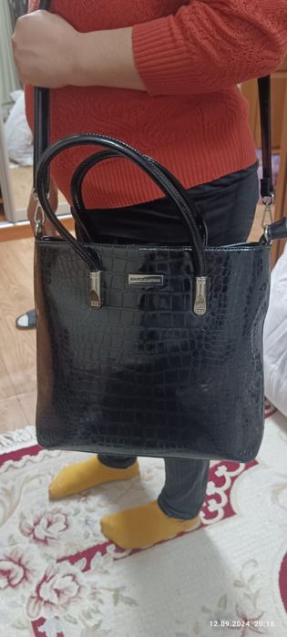 Продам женскую сумку