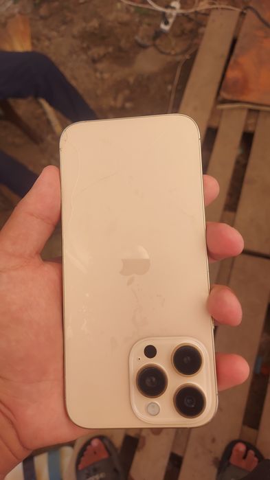 Продаю iPhone 16 Pro Max Android