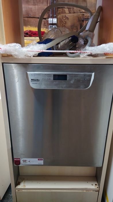 Mașina  de spălat vase Miele PG 8057 profesională Industrială