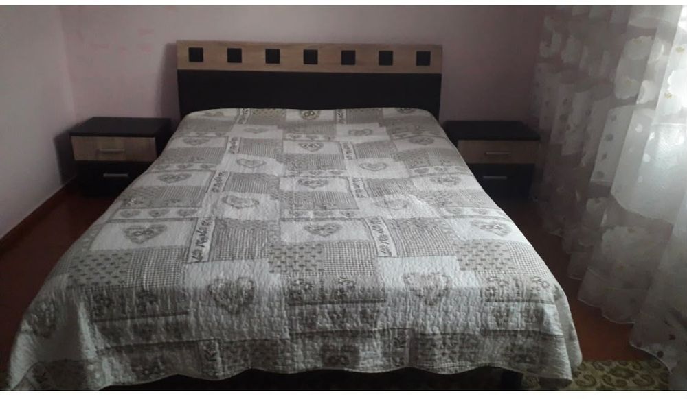Продам спальный гарнитур