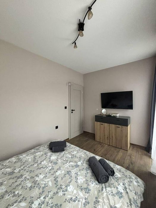 Дава се под наем Двустаен апартамент в Бургас, Център - 52 кв.м за 548.25 € - Снимка #4