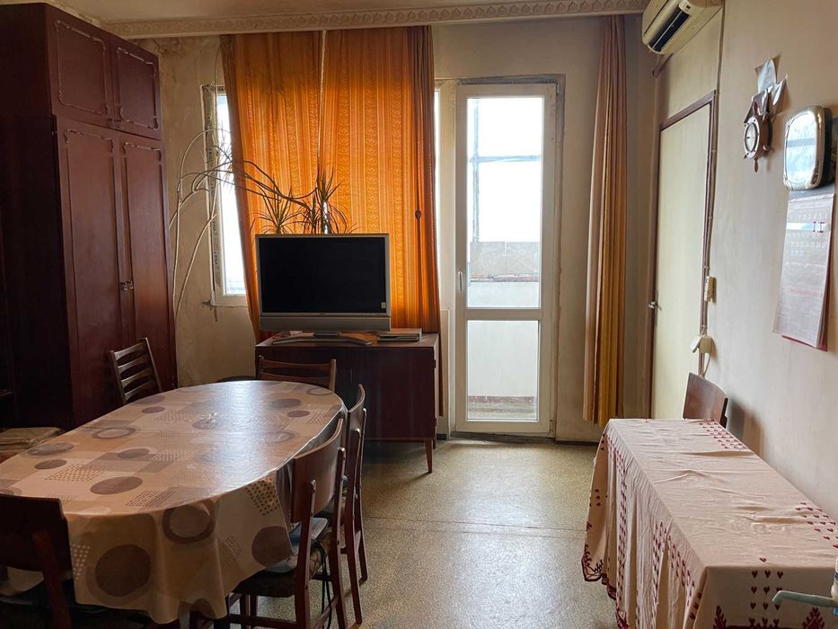 Продава се Тристаен апартамент в Варна, Базар Левски - 67 кв.м за 2209 €/кв.м - Снимка #3