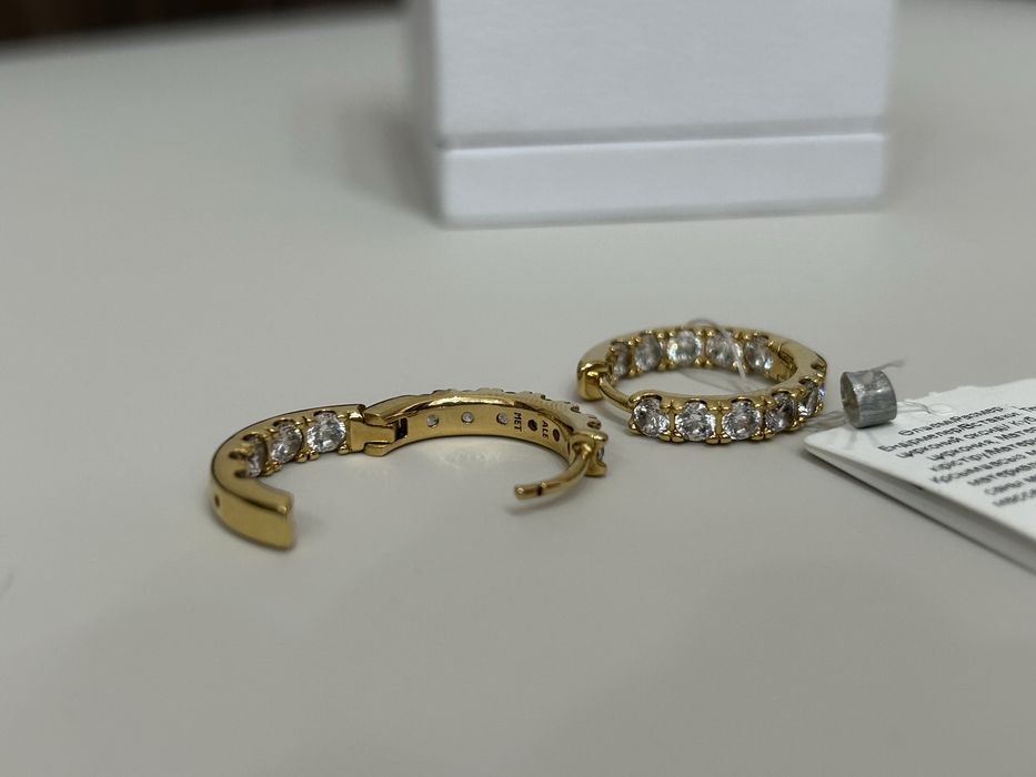 Pandora серьги новый срочно