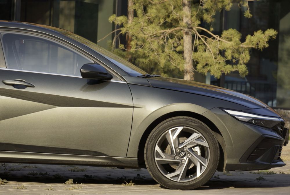 срочно Hyundai Elantra 2024