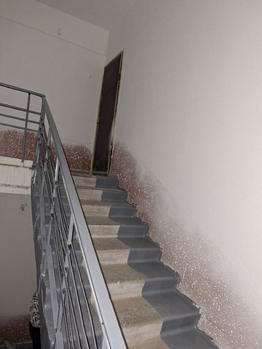 Срочно продаётся 2х комнатная квартира в 3 микрорайоне