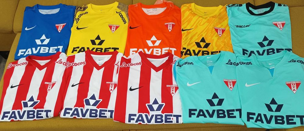 vand colectie de tricouri Super Liga cu UTA ARAD originale de joc sezonul 2025-2026