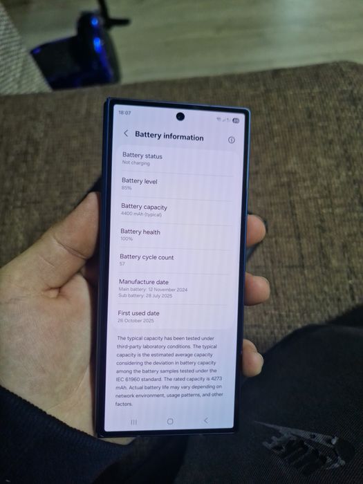 Samsung Galaxy Z Fold 6 Navy – Ca NOU (Baterie 100%, Activat Oct. 2025