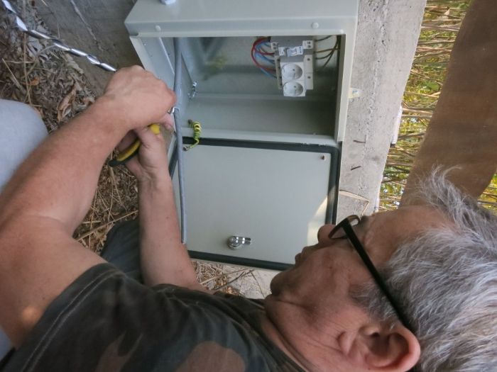 Electrician - Instalații electrice
