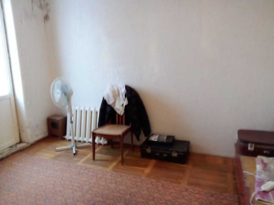 Продается квартира в Чирчике 3м районе в 24 доме