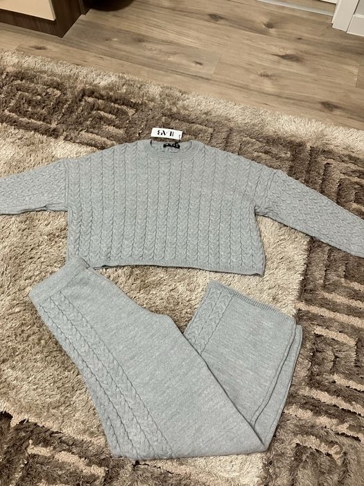 Дамски комплект от плетиво