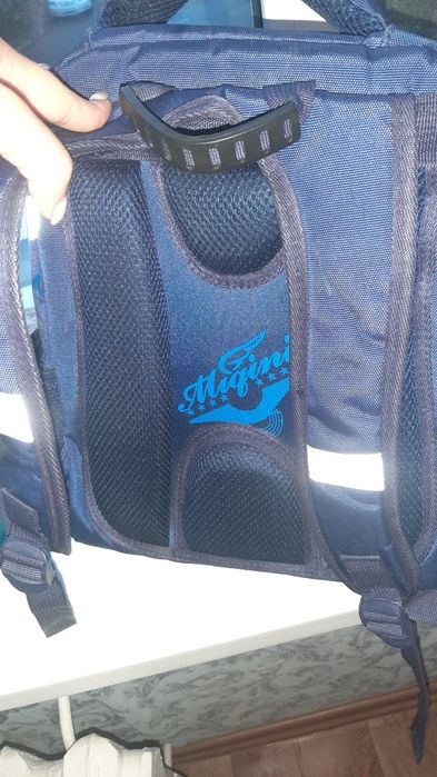 Продам рюкзак школьный