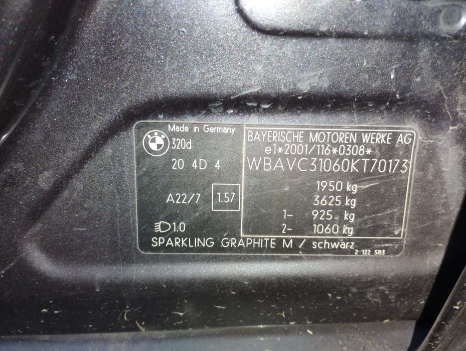 Vând  Bmw  320d  E90