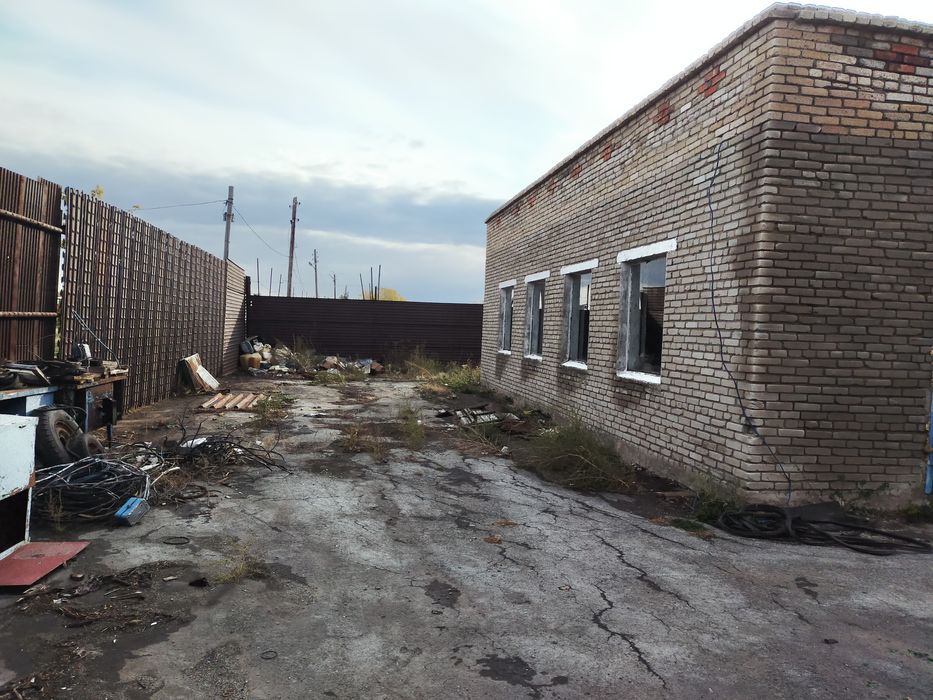 Продам  гараж...